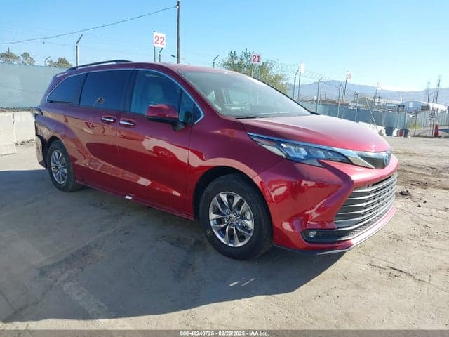2026 TOYOTA SIENNA XLE