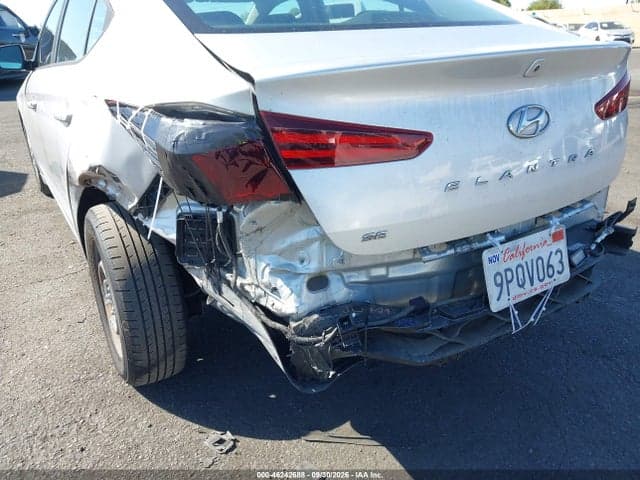 2019 HYUNDAI ELANTRA SE 12