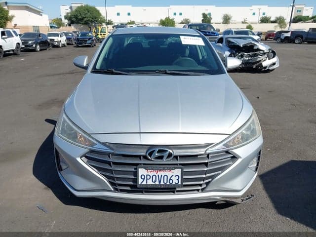 2019 HYUNDAI ELANTRA SE 13