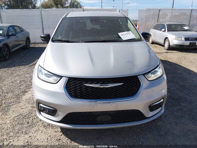 2024 CHRYSLER PACIFICA TOURING L 12