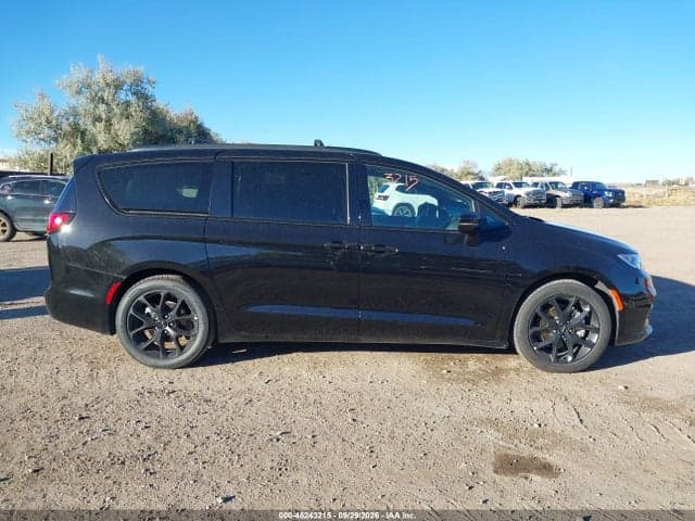 2025 CHRYSLER PACIFICA LIMITED 14