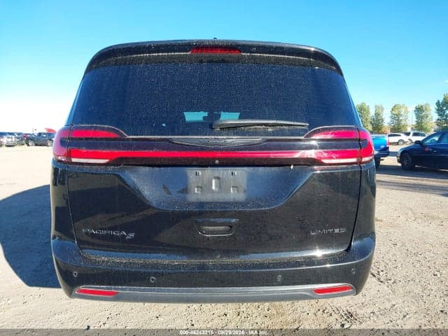 2025 CHRYSLER PACIFICA LIMITED 17