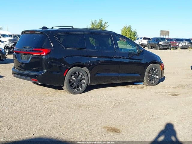 2025 CHRYSLER PACIFICA LIMITED 4
