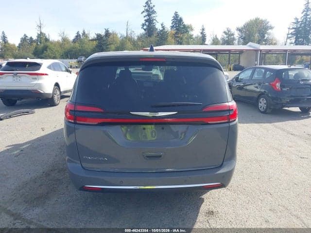 2025 CHRYSLER PACIFICA SELECT 17