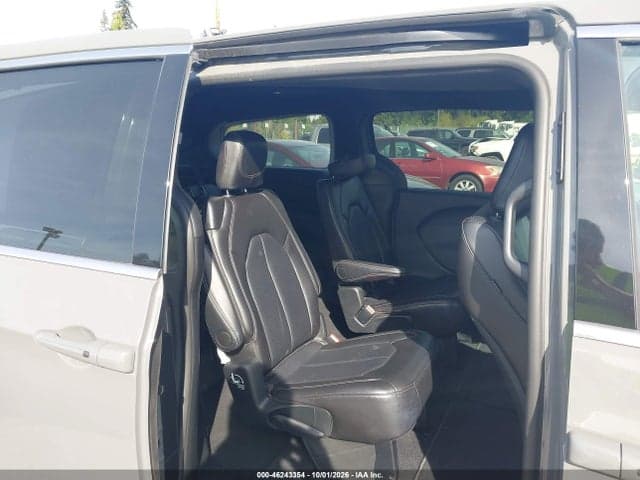2025 CHRYSLER PACIFICA SELECT 8