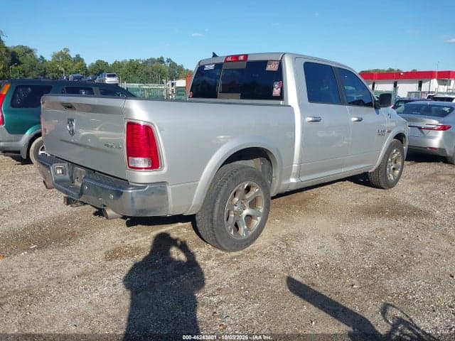 2017 RAM 1500 LARAMIE 4X4 5'7 BOX 4
