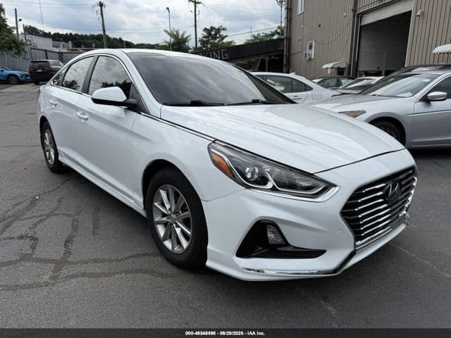 2019 HYUNDAI SONATA SE 1