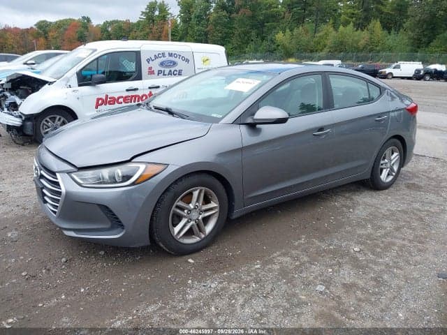 2018 HYUNDAI ELANTRA SE 2