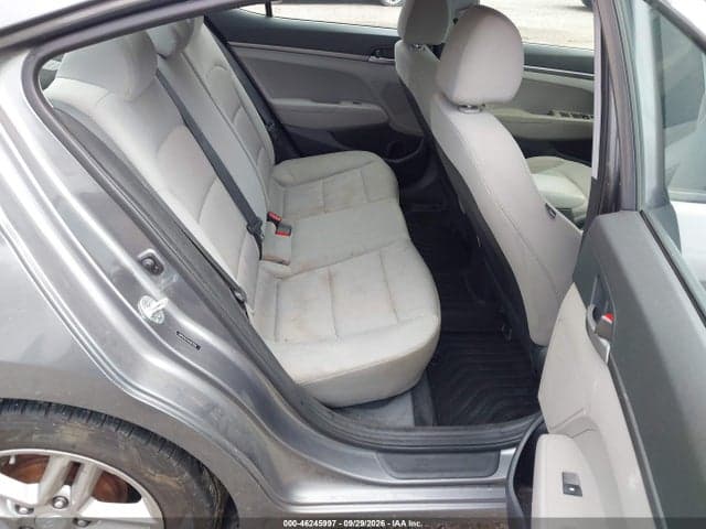 2018 HYUNDAI ELANTRA SE 8