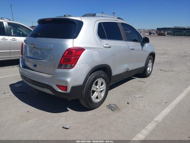 2017 CHEVROLET TRAX LT 4