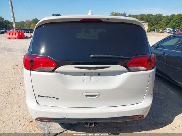 2020 CHRYSLER PACIFICA TOURING L 16