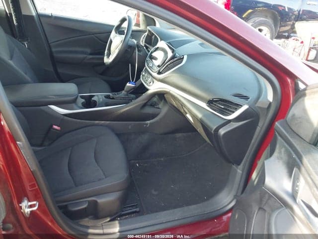 2017 CHEVROLET VOLT LT 5