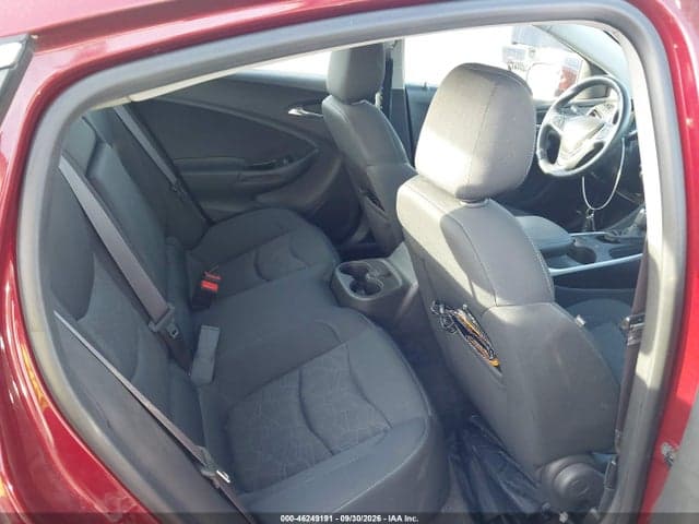2017 CHEVROLET VOLT LT 8