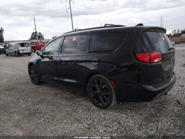2018 CHRYSLER PACIFICA TOURING L 3