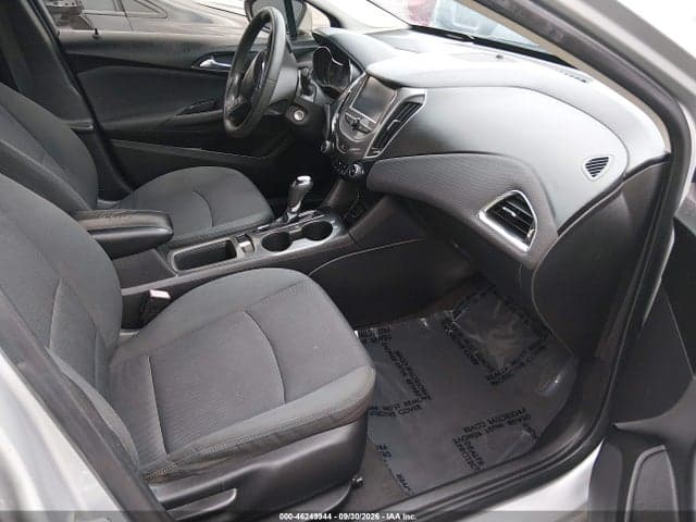 2018 CHEVROLET CRUZE LT AUTO 5