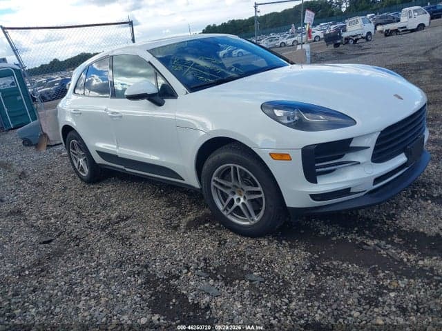 2021 PORSCHE MACAN 1