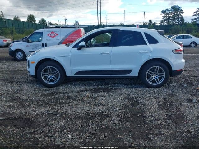 2021 PORSCHE MACAN 14