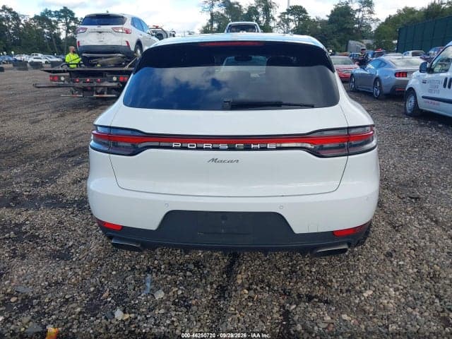 2021 PORSCHE MACAN 16