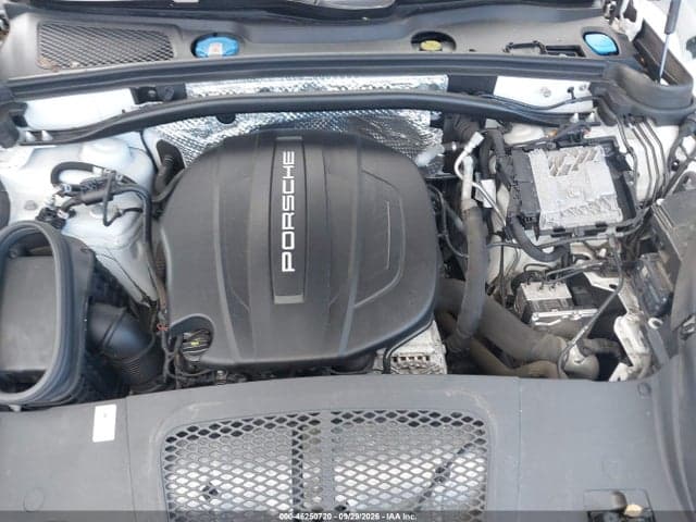 2021 PORSCHE MACAN 10