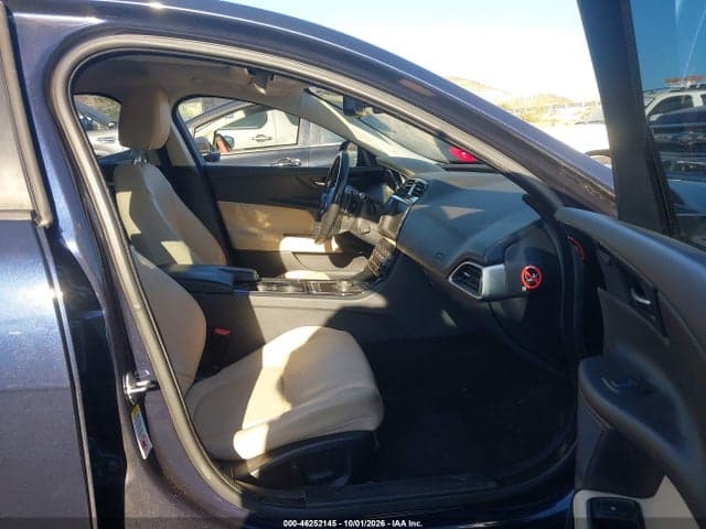 2017 JAGUAR XE 20D PREMIUM 5