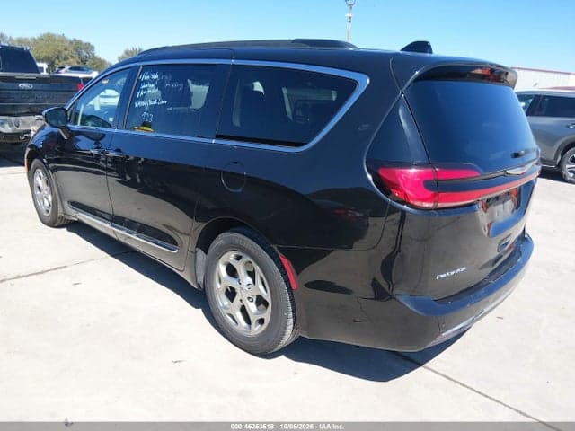 2023 CHRYSLER PACIFICA LIMITED 3