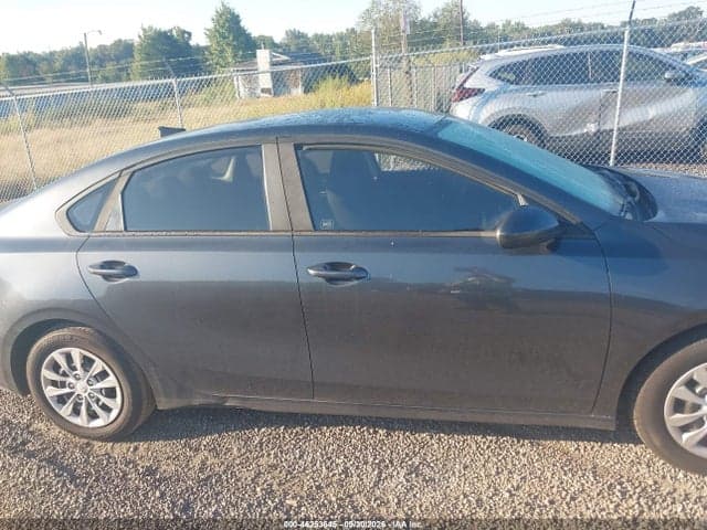 2019 KIA FORTE FE 13