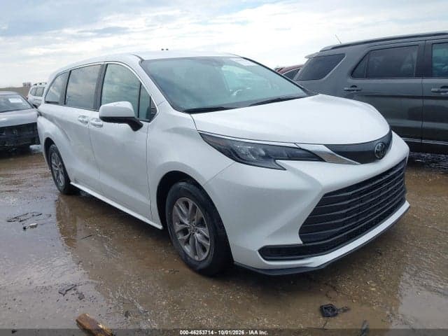 2026 TOYOTA SIENNA LE