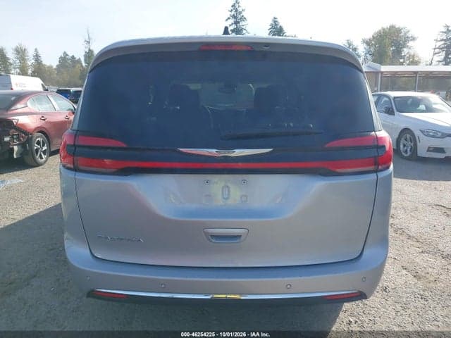 2023 CHRYSLER PACIFICA TOURING L 16