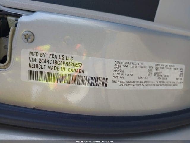 2023 CHRYSLER PACIFICA TOURING L 9