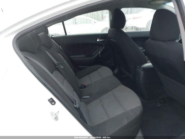 2017 KIA FORTE S 8