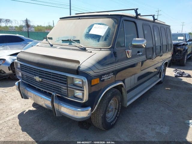 1983 CHEVY G20 2