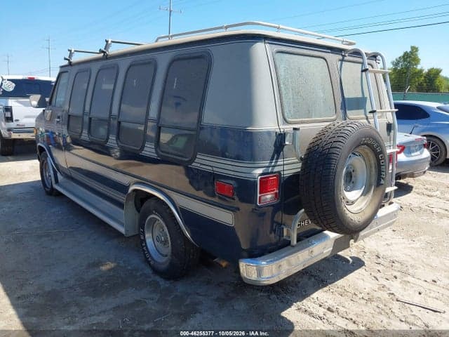 1983 CHEVY G20 3