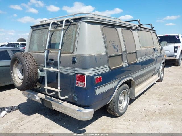 1983 CHEVY G20 4