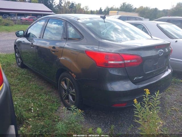 2017 FORD FOCUS SE 3