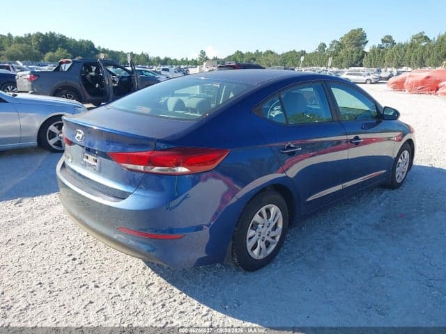 2018 HYUNDAI ELANTRA SE 4