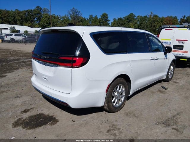 2027 CHRYSLER PACIFICA 4