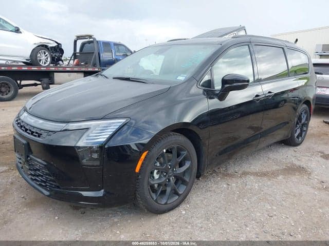 2027 CHRYSLER PACIFICA 2