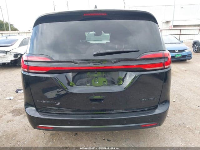 2027 CHRYSLER PACIFICA 17