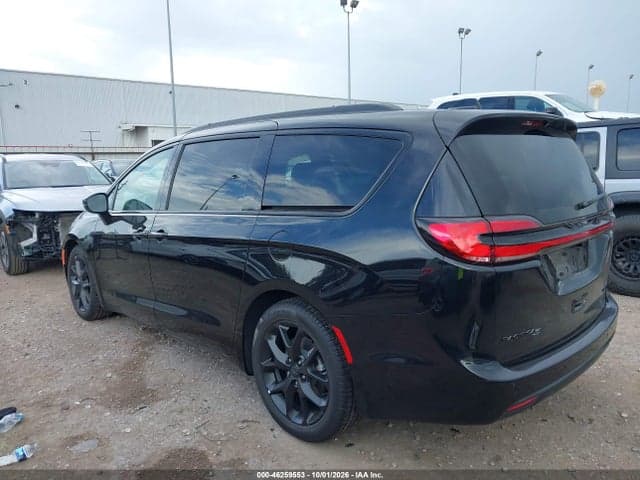 2027 CHRYSLER PACIFICA 3