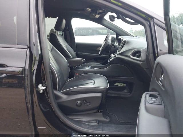 2027 CHRYSLER PACIFICA 5