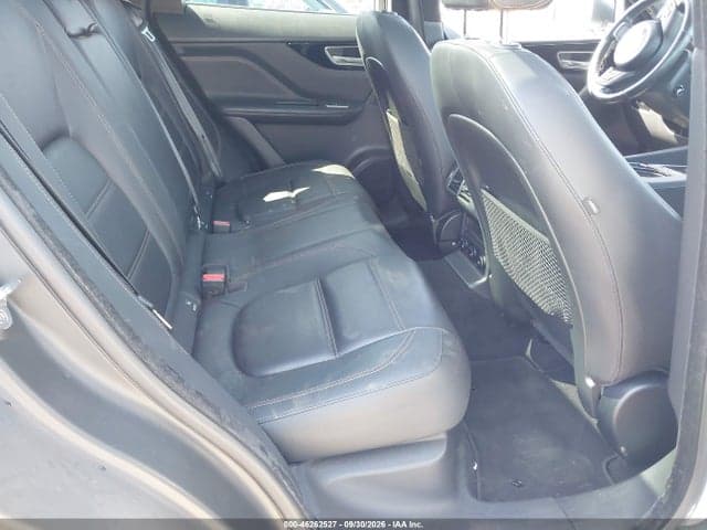 2017 JAGUAR F-PACE 20D PRESTIGE 8