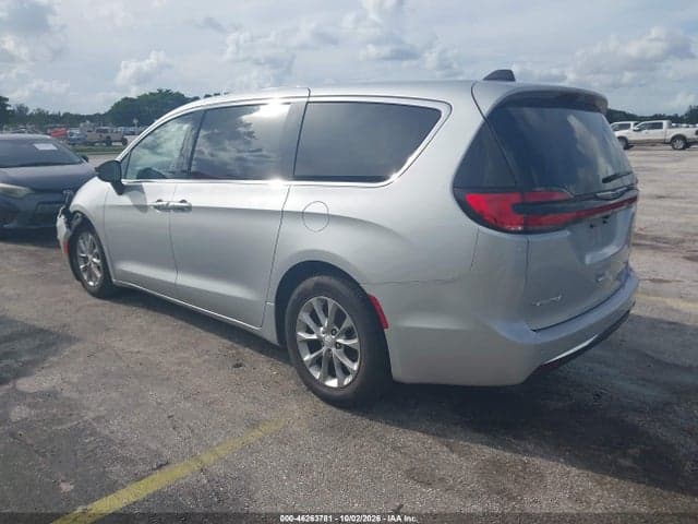 2026 CHRYSLER PACIFICA LIMITED 3