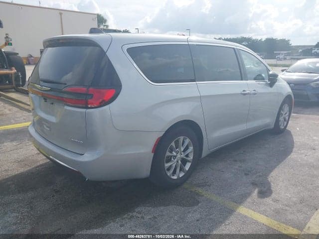 2026 CHRYSLER PACIFICA LIMITED 4