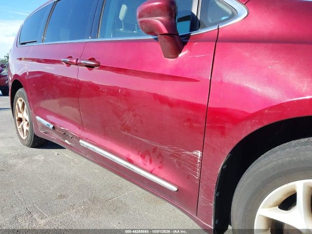 2017 CHRYSLER PACIFICA TOURING-L PLUS 6