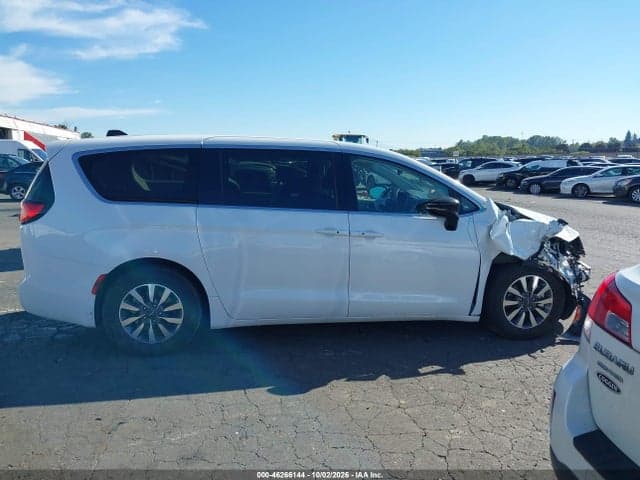 2024 CHRYSLER PACIFICA HYBRID SELECT 14