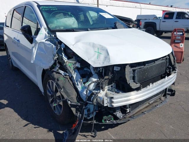 2024 CHRYSLER PACIFICA HYBRID SELECT 6