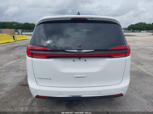 2026 CHRYSLER PACIFICA SELECT 16