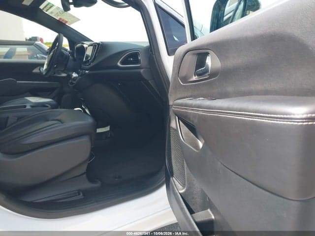 2026 CHRYSLER PACIFICA SELECT 5