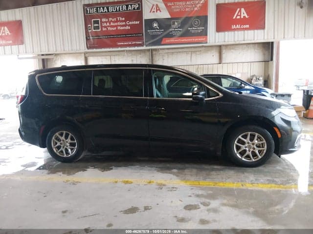 2024 CHRYSLER PACIFICA TOURING L 13