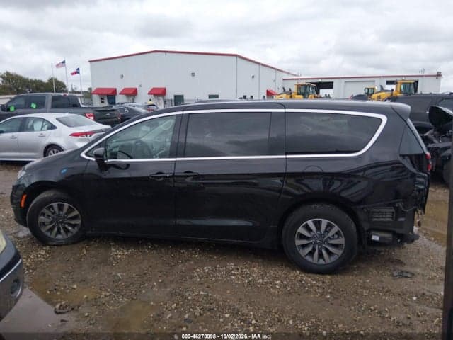2024 CHRYSLER PACIFICA HYBRID SELECT 14